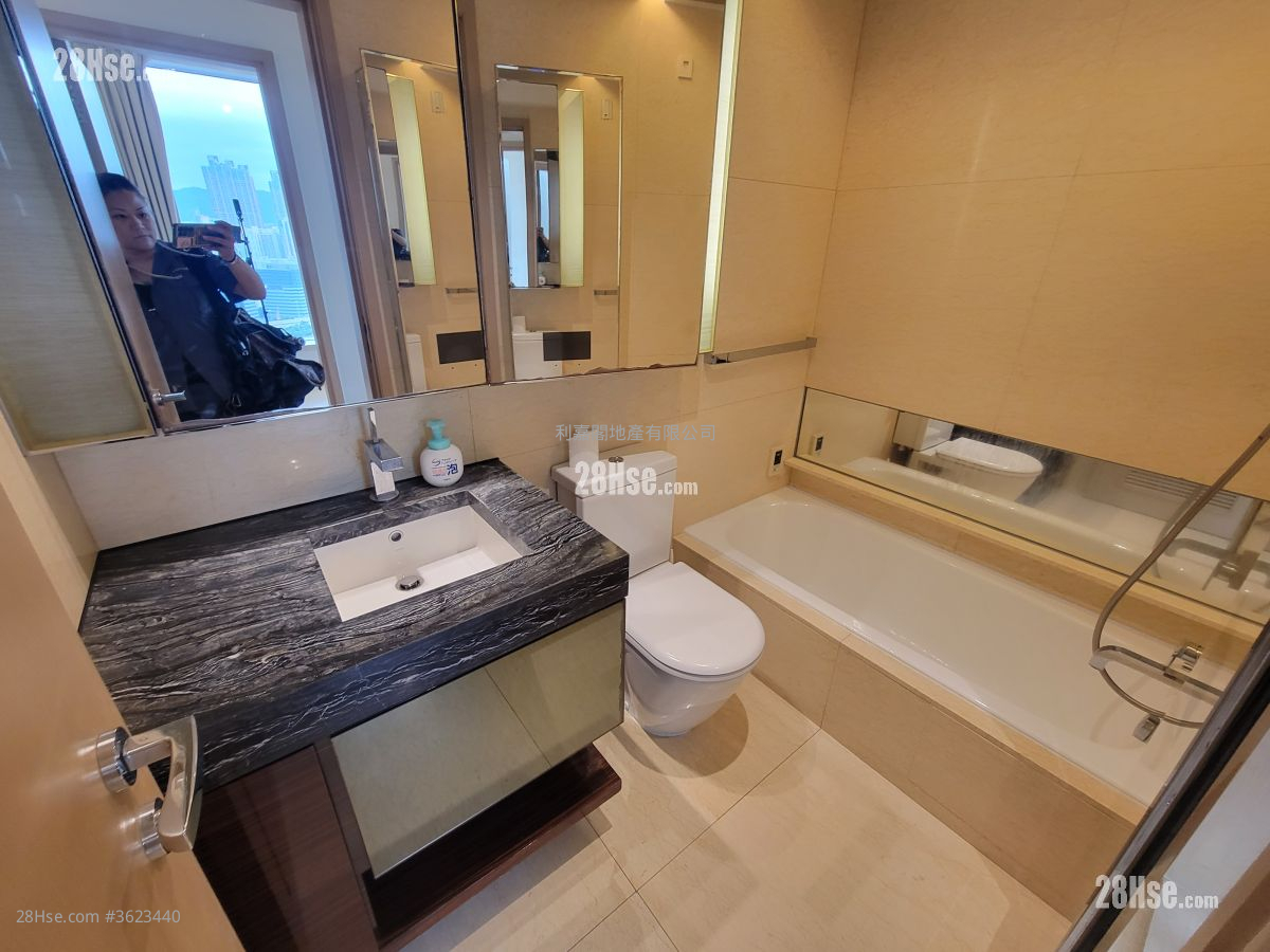 The Cullinan Rental 3 Bedrooms , 2 Bathrooms 872 ft² The Cullinan Rental 3 Bedrooms , 2 Bathrooms 872 ft²