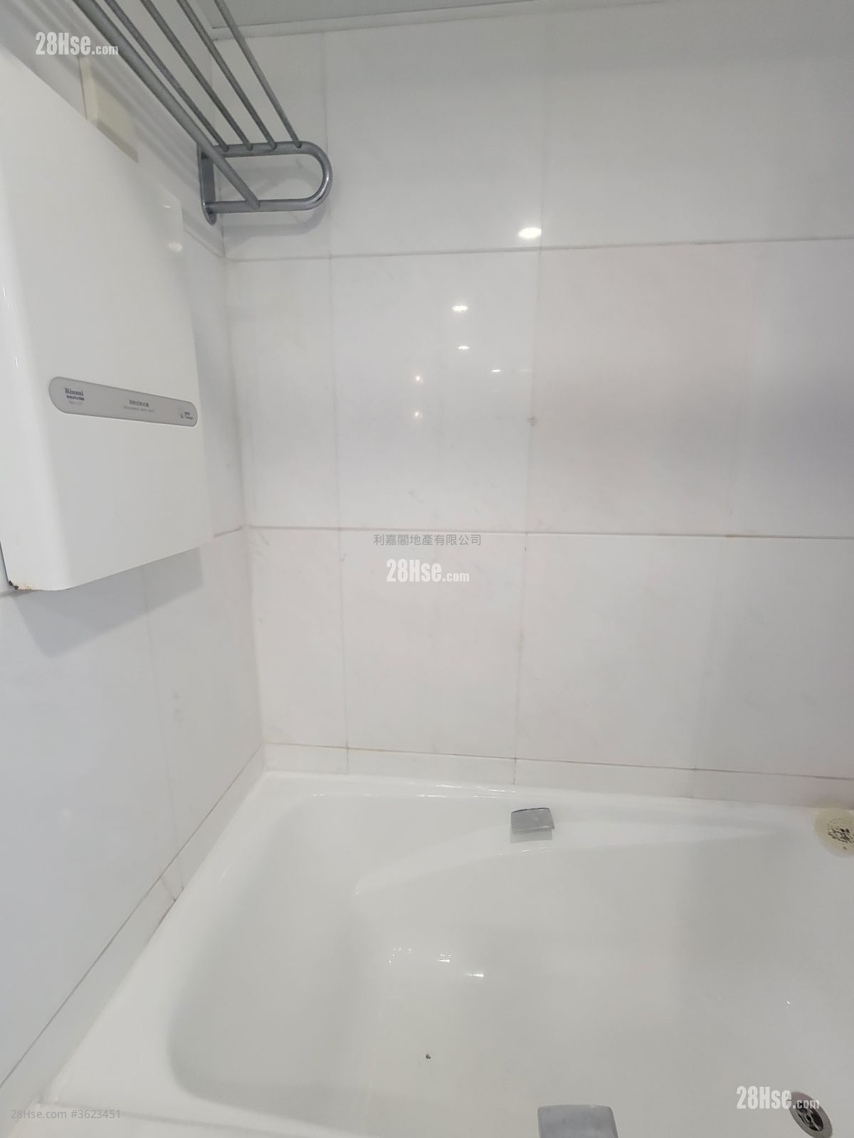 The Harbourside Rental 2 Bedrooms , 2 Bathrooms 750 ft² The Harbourside Rental 2 Bedrooms , 2 Bathrooms 750 ft²