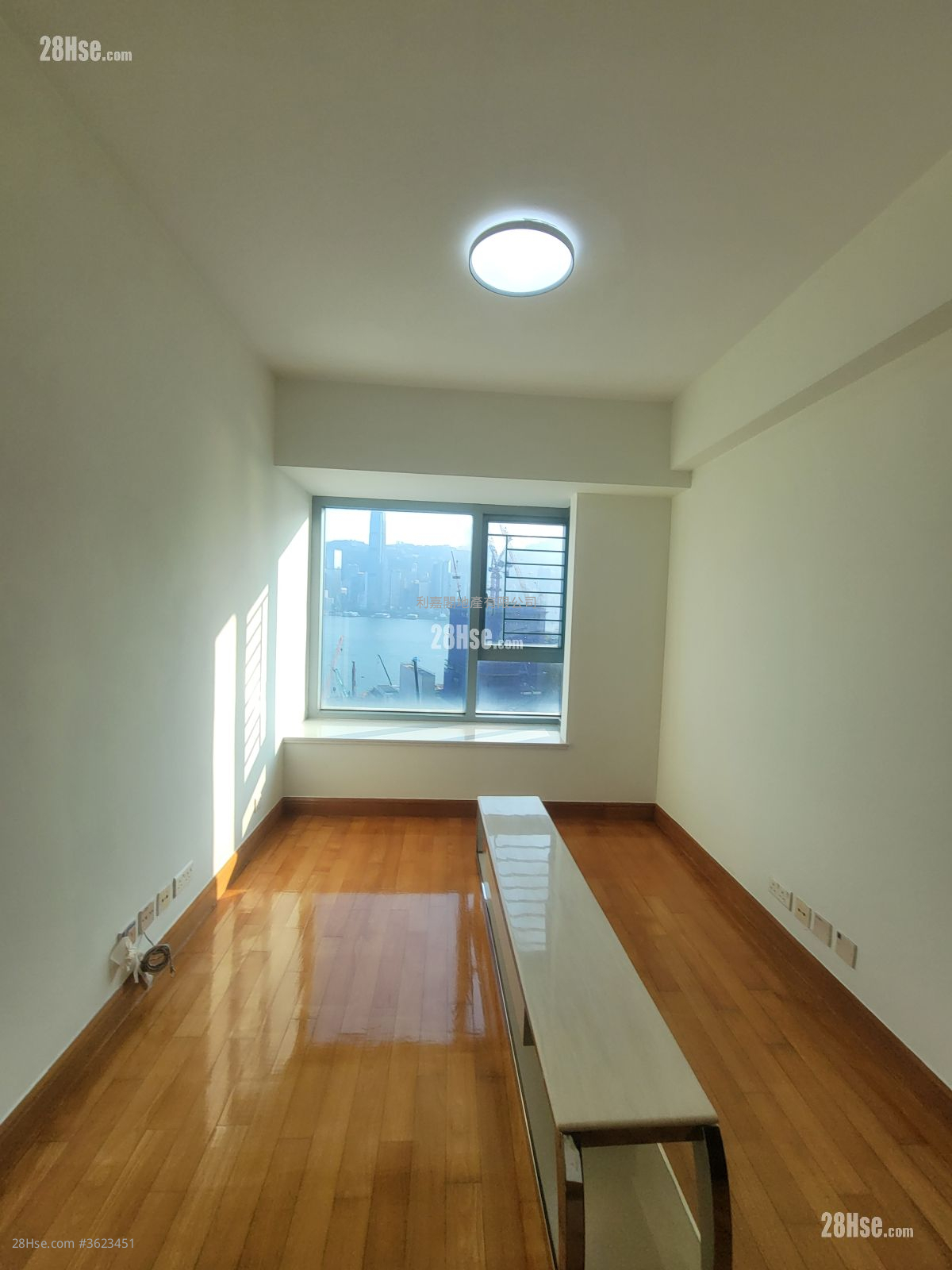 The Harbourside Rental 2 Bedrooms , 2 Bathrooms 750 ft² The Harbourside Rental 2 Bedrooms , 2 Bathrooms 750 ft²