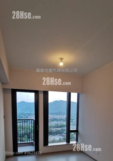 Atrium House Sell 3 Bedrooms , 1 Bathroom 577 ft² Atrium House Sell 3 Bedrooms , 1 Bathroom 577 ft²