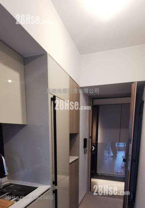 Atrium House Sell 3 Bedrooms , 1 Bathroom 577 ft² Atrium House Sell 3 Bedrooms , 1 Bathroom 577 ft²