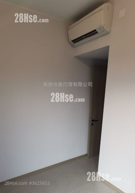 Atrium House Sell 3 Bedrooms , 1 Bathroom 577 ft² Atrium House Sell 3 Bedrooms , 1 Bathroom 577 ft²