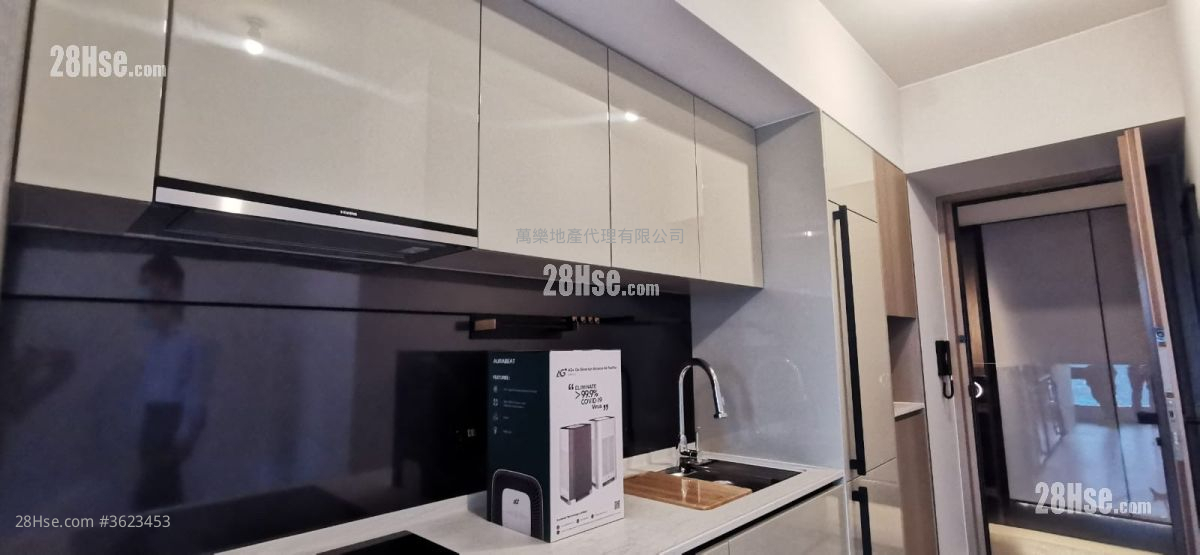 Atrium House Sell 3 Bedrooms , 1 Bathroom 577 ft² Atrium House Sell 3 Bedrooms , 1 Bathroom 577 ft²