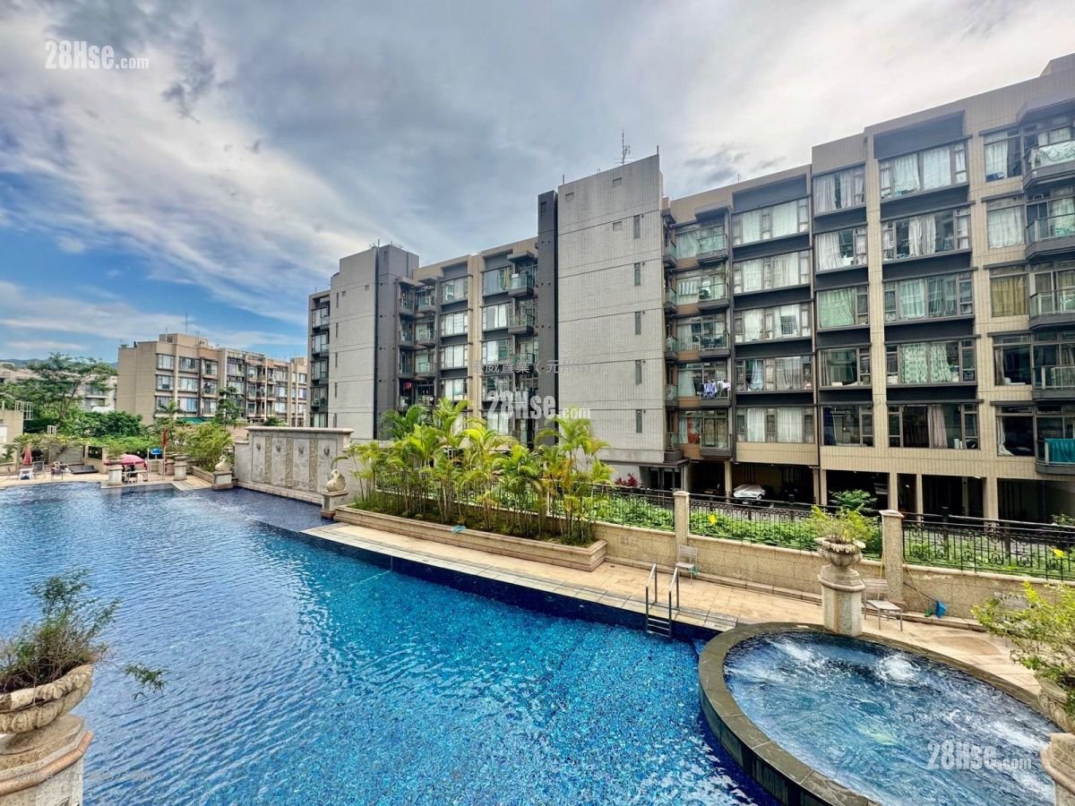 Uptown Sell 5+ Bedrooms , 4 Bathrooms 1,666 ft²