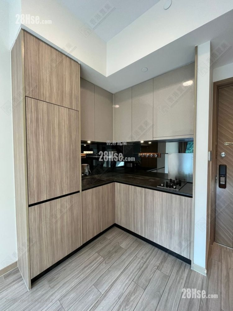 Novum East Rental 3 Bedrooms , 1 Bathroom 451 ft²