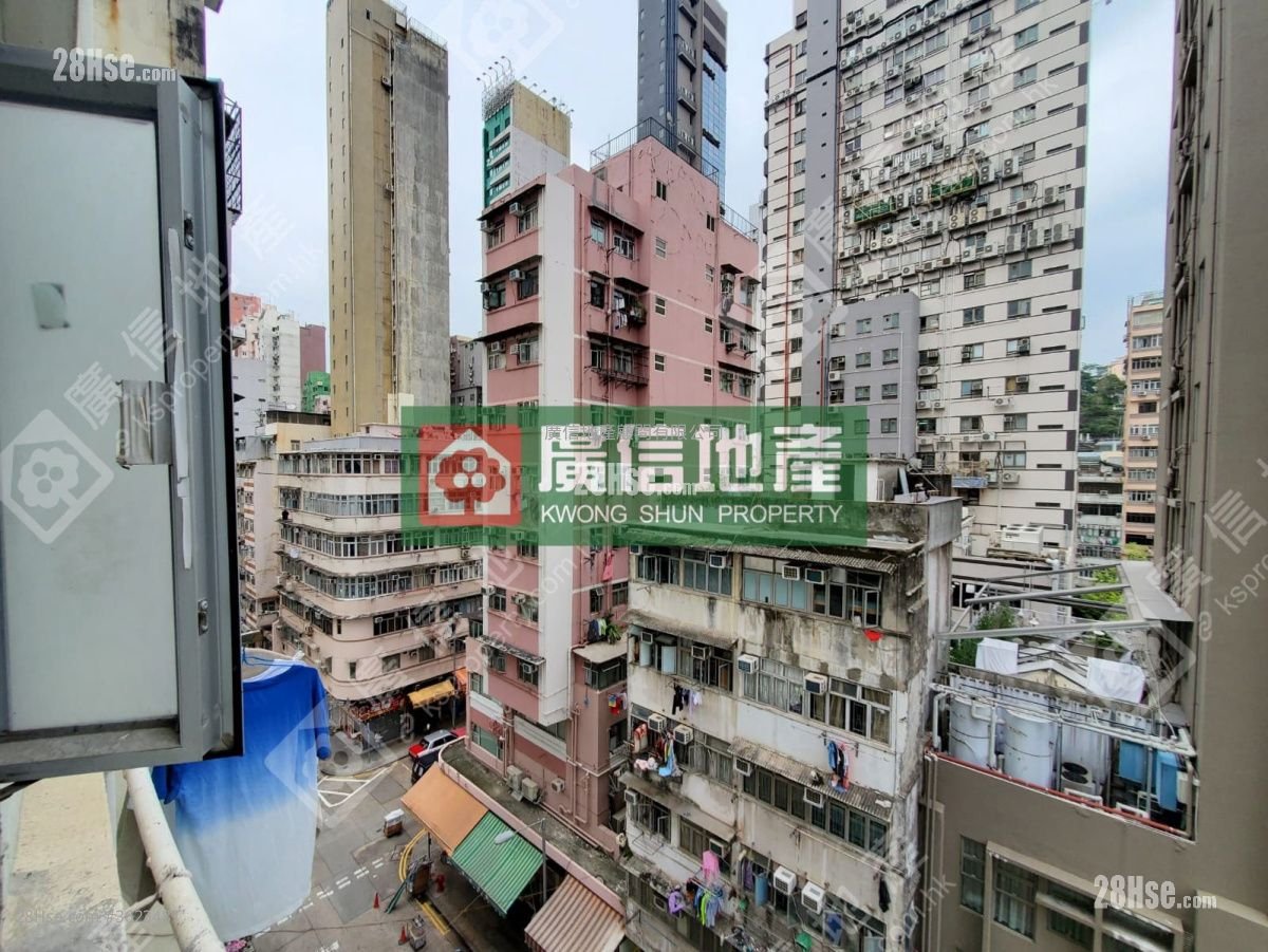 Cheng Hong Building Sell 3 Bedrooms , 3 Bathrooms 302 ft²