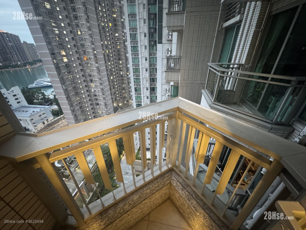 City Point Sell 2 Bedrooms , 1 Bathroom 485 ft² City Point Sell 2 Bedrooms , 1 Bathroom 485 ft²