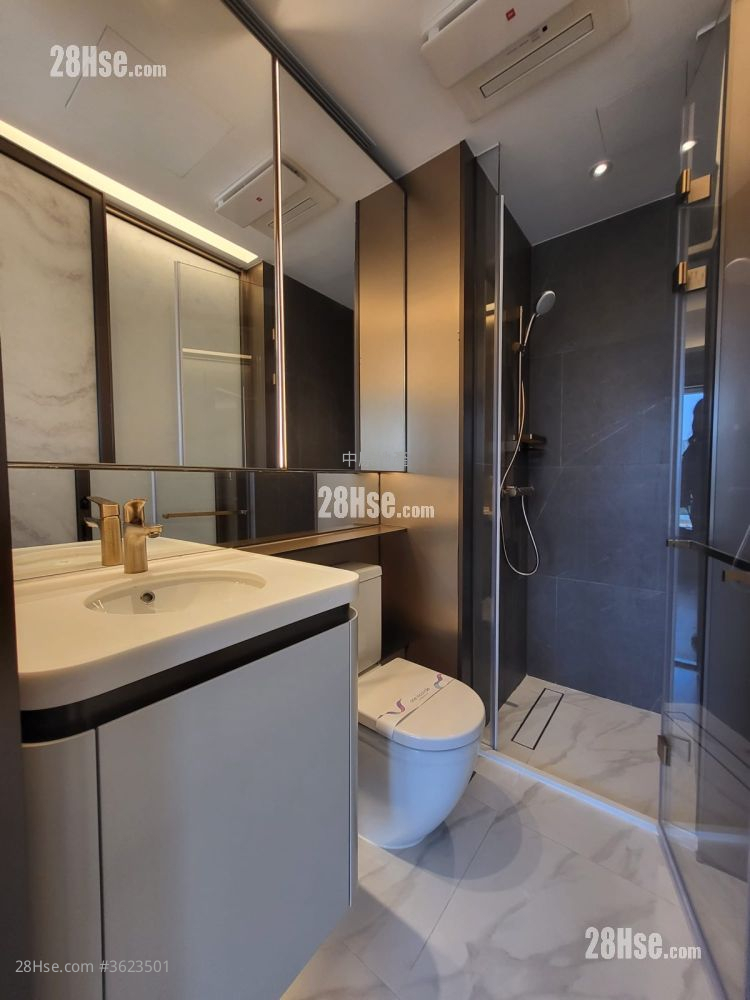 One Innovale Sell Studio , 1 Bathroom 209 ft²