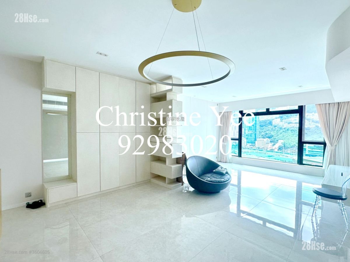 The Leighton Hill Rental 3 Bedrooms , 2 Bathrooms 1,461 ft²