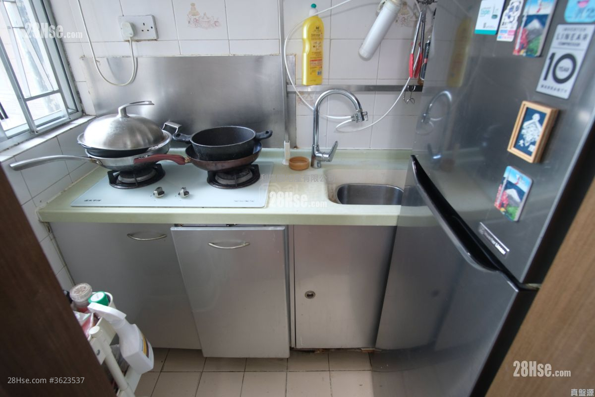 龍翔花園 售盤 2 房 369 平方呎 龍翔花園 售盤 2 房 369 平方呎