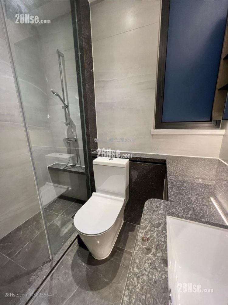 One Victoria Rental 3 Bedrooms , 2 Bathrooms 656 ft² One Victoria Rental 3 Bedrooms , 2 Bathrooms 656 ft²