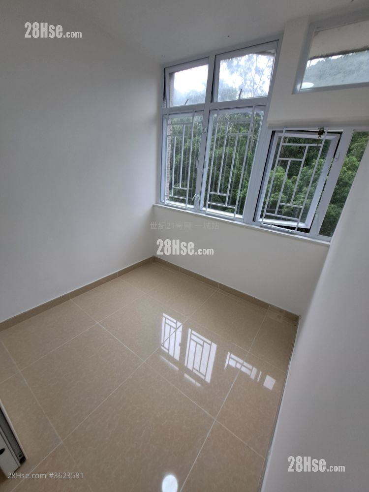 Kwong Yuen Estate Sell 3 Bedrooms , 1 Bathroom 544 ft² Kwong Yuen Estate Sell 3 Bedrooms , 1 Bathroom 544 ft²
