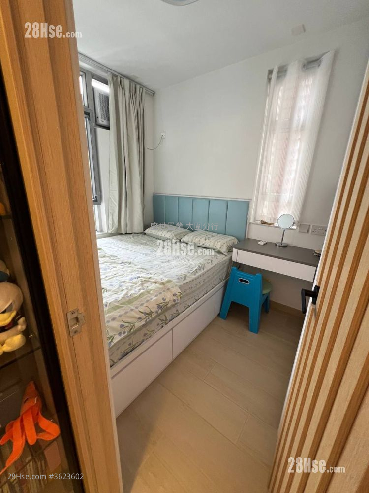 Kam Chun Court Sell 2 Bedrooms , 1 Bathroom 384 ft² Kam Chun Court Sell 2 Bedrooms , 1 Bathroom 384 ft²