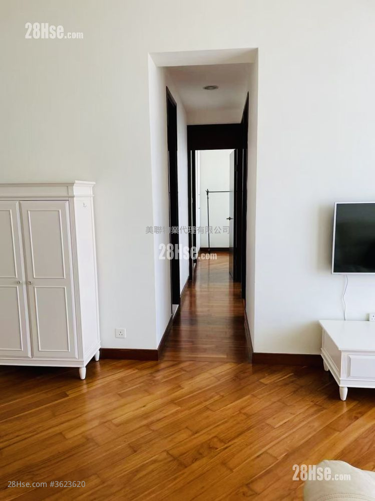 一號銀海 租盤 3 房 , 2 浴室 665 平方呎 一號銀海 租盤 3 房 , 2 浴室 665 平方呎