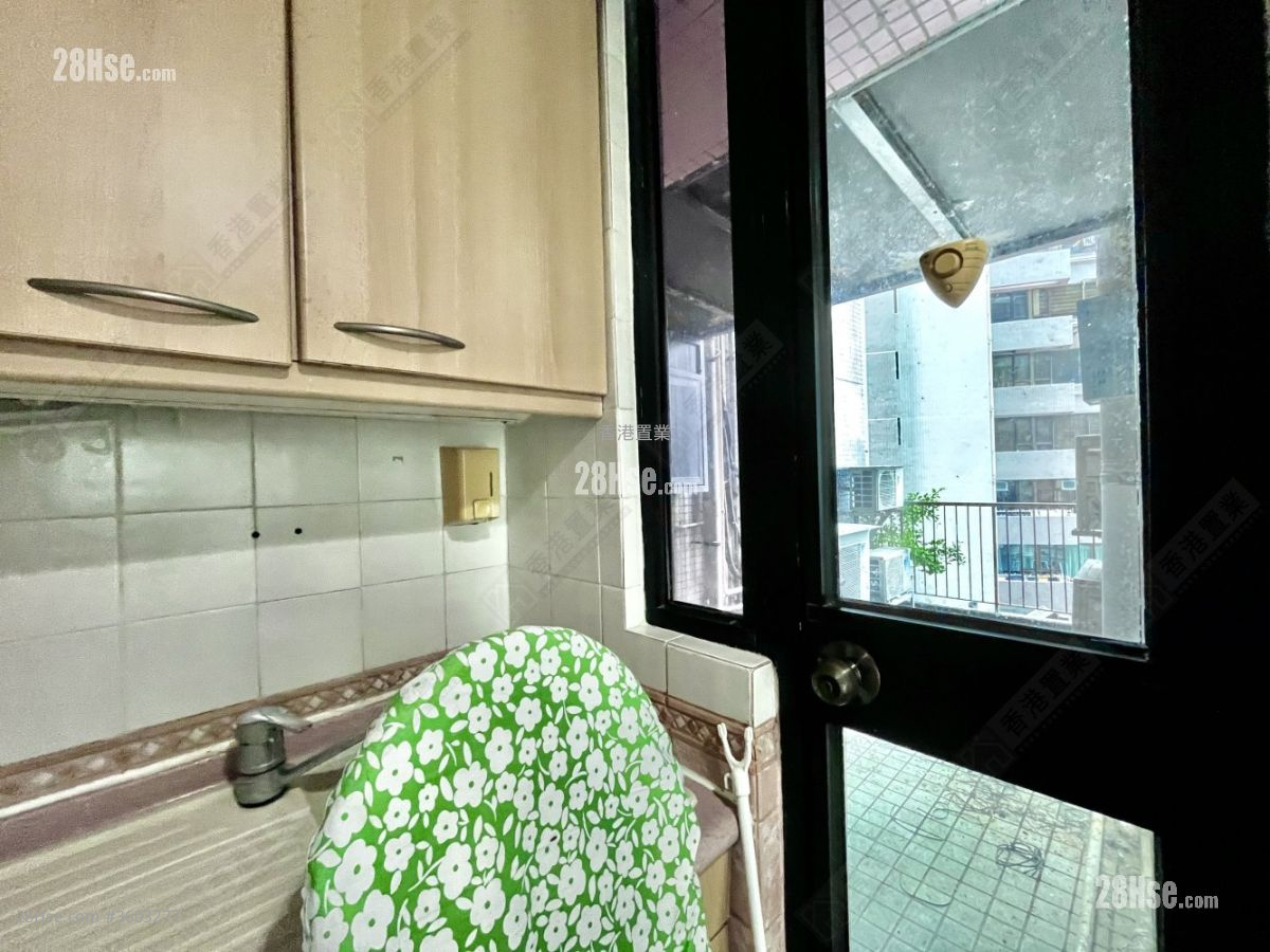 蔚庭轩 租盘 2 房 , 1 浴室 446 平方尺 蔚庭轩 租盘 2 房 , 1 浴室 446 平方尺