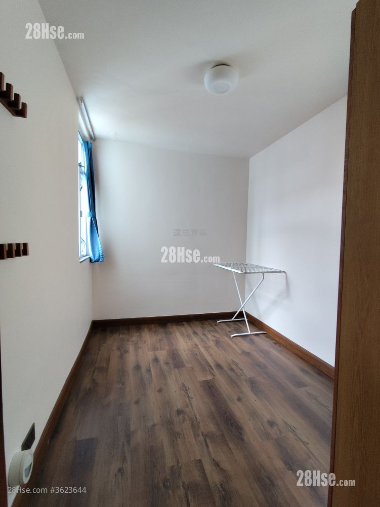 德福花園 租盤 2 房 , 1 浴室 517 平方呎 德福花園 租盤 2 房 , 1 浴室 517 平方呎