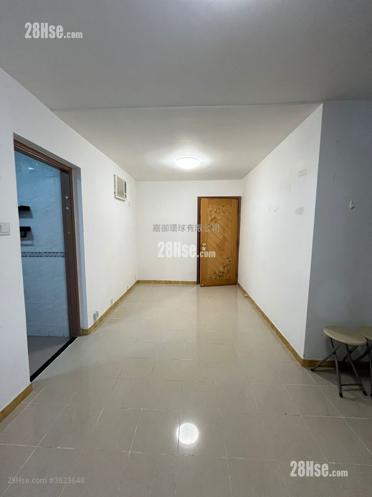 Yue Fai Court Rental 2 Bedrooms , 1 Bathroom 419 ft²