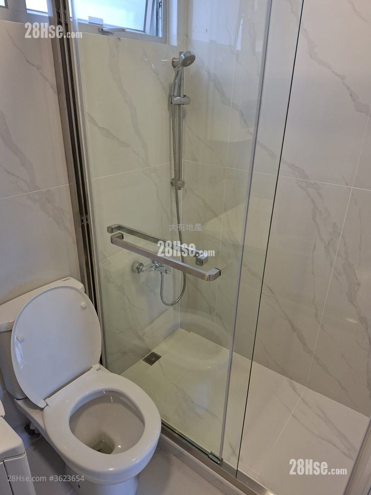 Whampoa Garden Rental 2 Bedrooms , 1 Bathroom 389 ft² Whampoa Garden Rental 2 Bedrooms , 1 Bathroom 389 ft²