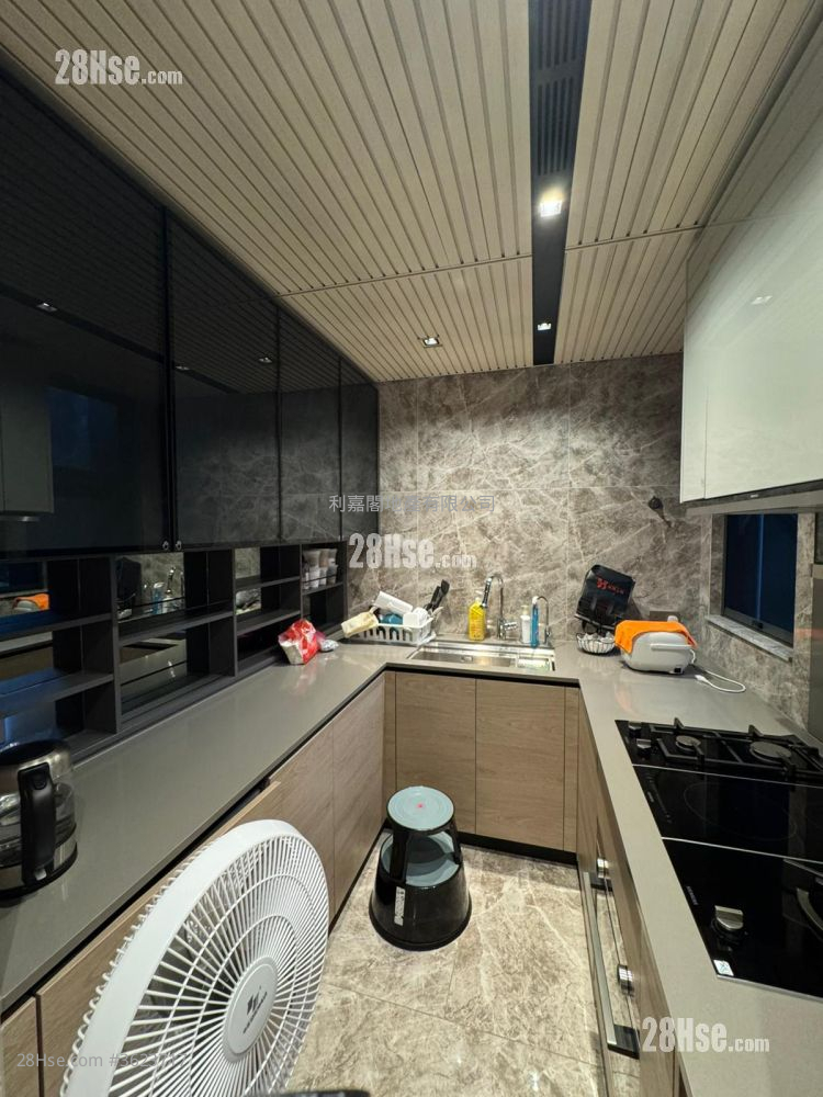 瓏珀山 租盤 3 房 , 2 浴室 974 平方呎 瓏珀山 租盤 3 房 , 2 浴室 974 平方呎