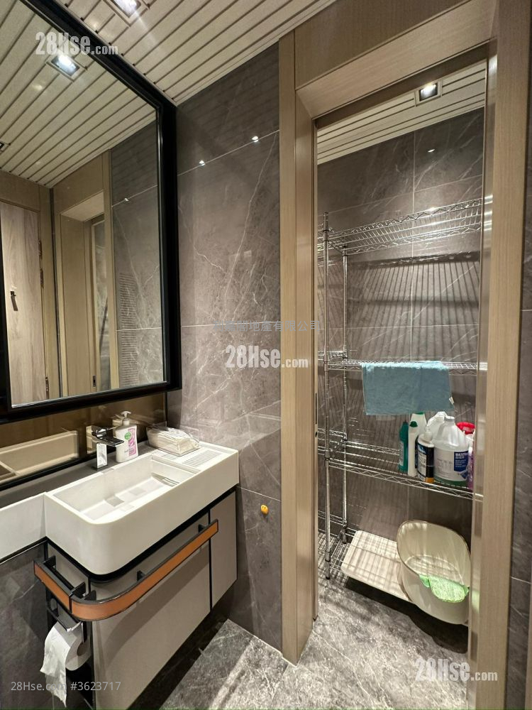 瓏珀山 租盤 3 房 , 2 浴室 974 平方呎 瓏珀山 租盤 3 房 , 2 浴室 974 平方呎