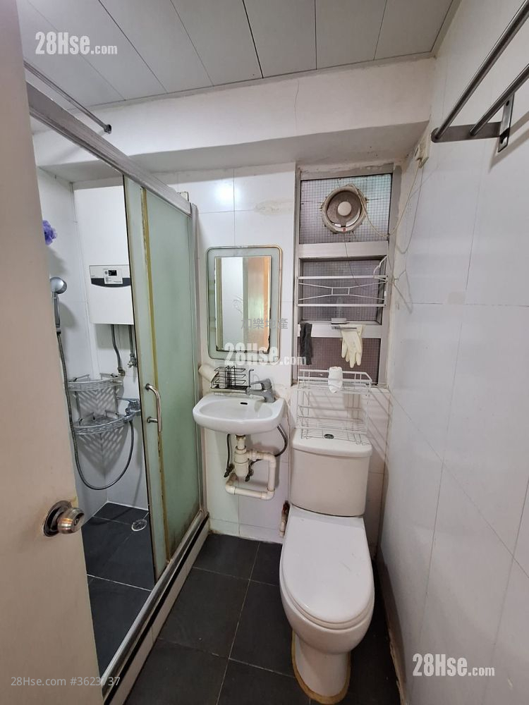 紅磡灣中心 租盤 2 房 , 1 浴室 411 平方呎 紅磡灣中心 租盤 2 房 , 1 浴室 411 平方呎