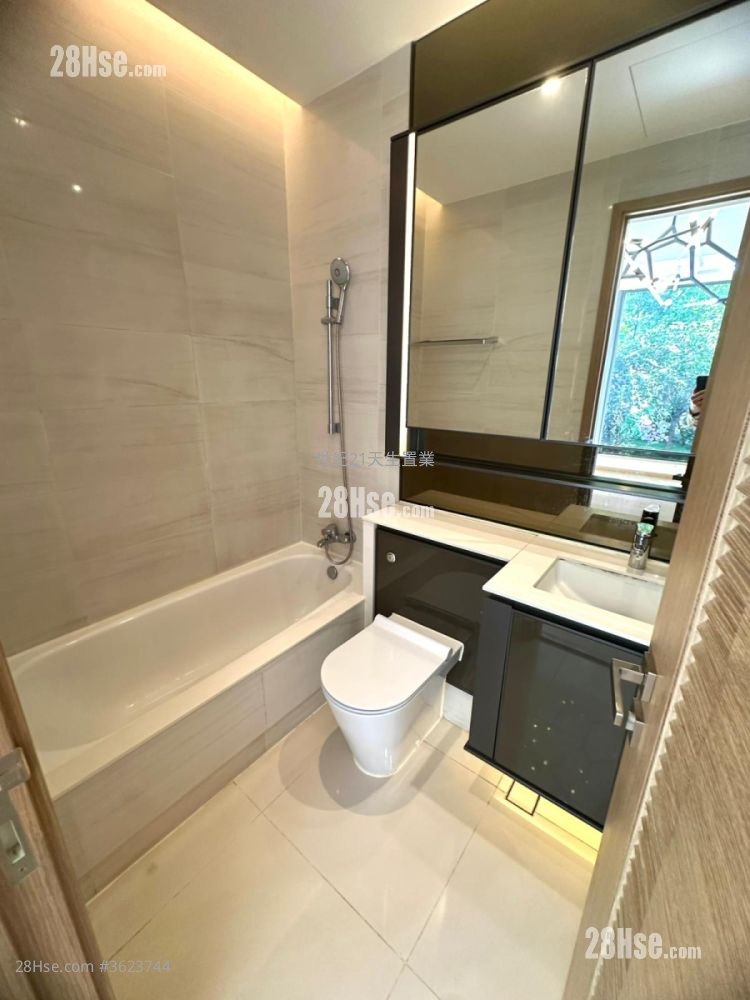 The Bloomsway Rental 3 Bedrooms , 2 Bathrooms 818 ft² The Bloomsway Rental 3 Bedrooms , 2 Bathrooms 818 ft²