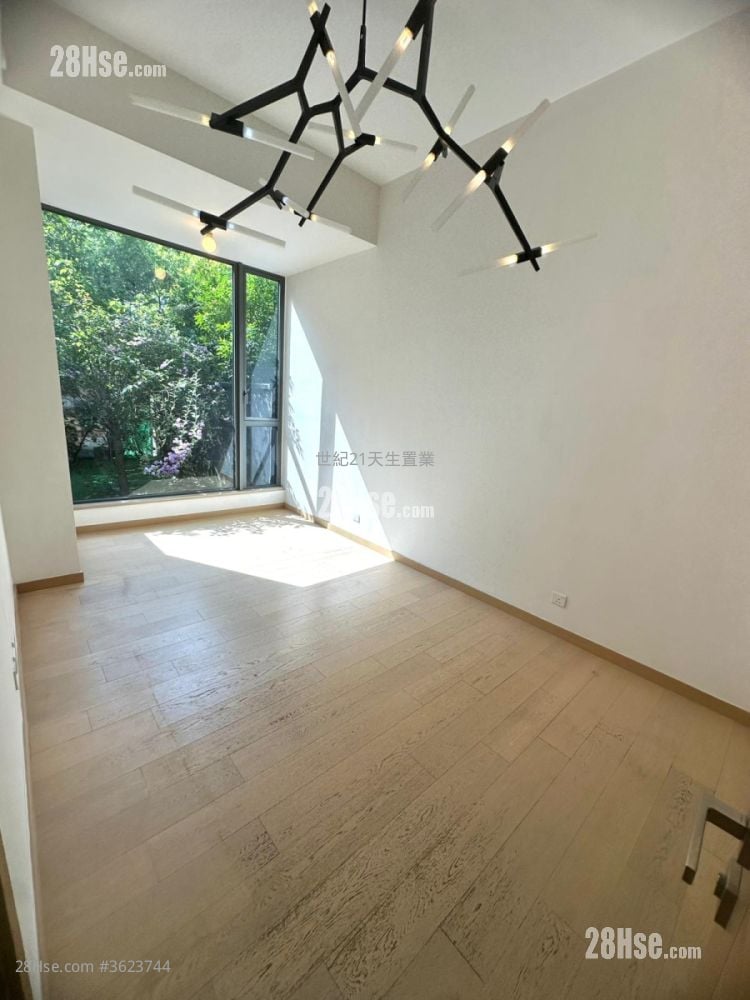 The Bloomsway Rental 3 Bedrooms , 2 Bathrooms 818 ft² The Bloomsway Rental 3 Bedrooms , 2 Bathrooms 818 ft²