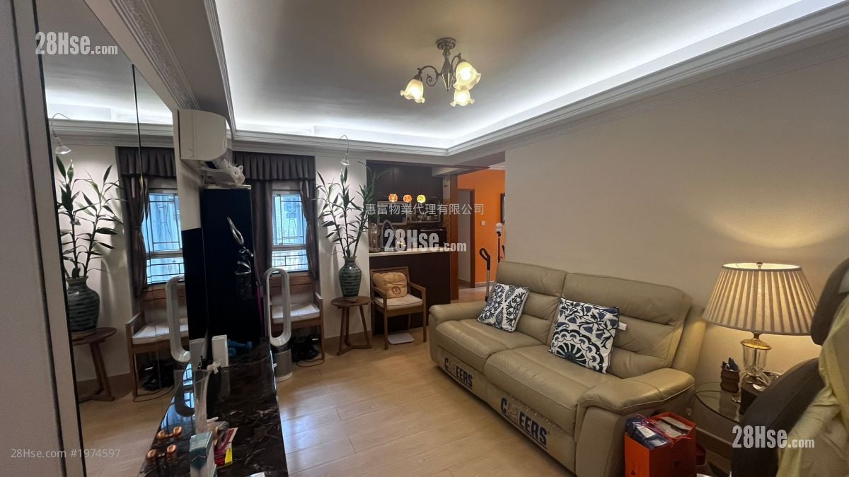 Tsui Chuk Garden Sell 3 Bedrooms , 1 Bathroom 591 ft²