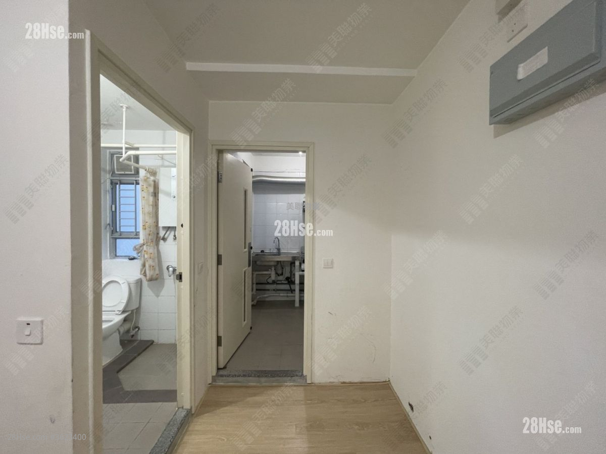 山麗苑 售盤 1 浴室 385 平方呎 山麗苑 售盤 1 浴室 385 平方呎