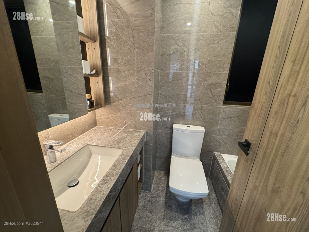 海日灣 II 售盤 3 房 , 3 浴室 1,041 平方呎 海日灣 II 售盤 3 房 , 3 浴室 1,041 平方呎