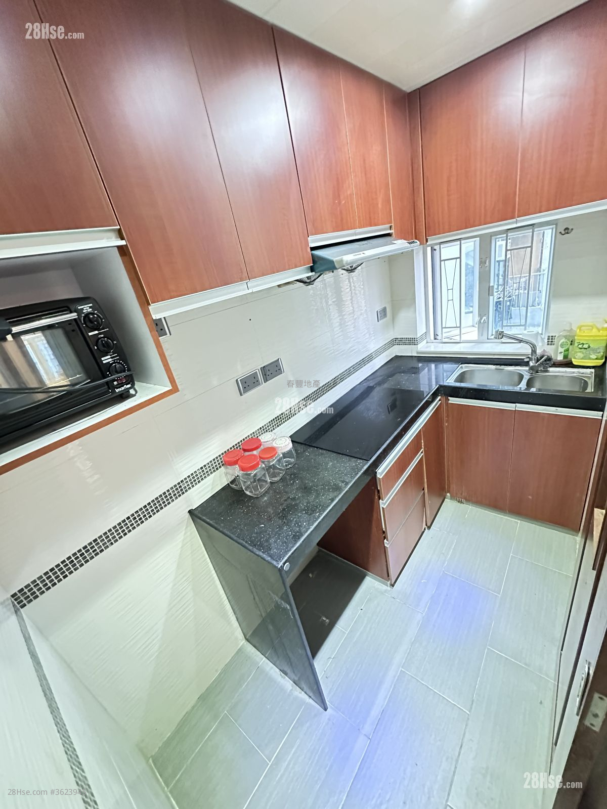 Hang Tat Building Rental 2 Bedrooms , 1 Bathroom 360 ft² Hang Tat Building Rental 2 Bedrooms , 1 Bathroom 360 ft²