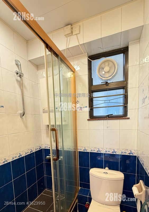 Wai Wah Centre Sell 2 Bedrooms 358 ft² Wai Wah Centre Sell 2 Bedrooms 358 ft²