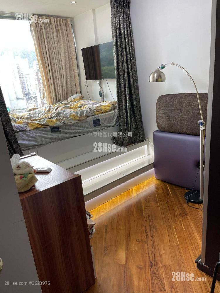 御龍山 售盤 3 房 , 3 浴室 893 平方呎 御龍山 售盤 3 房 , 3 浴室 893 平方呎