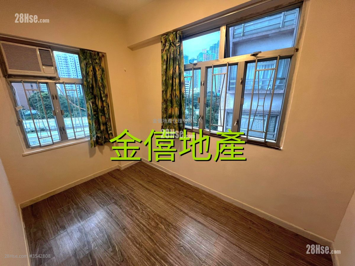 Tak Hay Building Rental 2 Bedrooms , 1 Bathroom 296 ft²