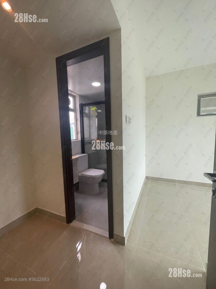 Grand Waterfront Sell 3 Bedrooms , 2 Bathrooms 550 ft² Grand Waterfront Sell 3 Bedrooms , 2 Bathrooms 550 ft²