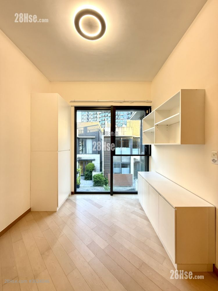 Avignon Rental 2,543 ft² Avignon Rental 2,543 ft²