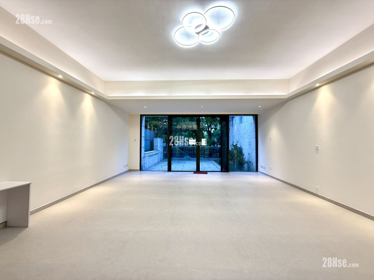 Avignon Rental 2,543 ft² Avignon Rental 2,543 ft²