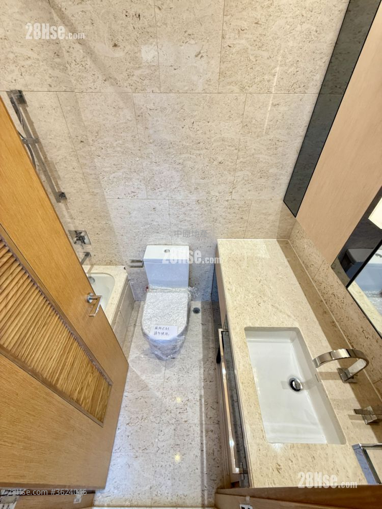 Avignon Rental 2,543 ft² Avignon Rental 2,543 ft²