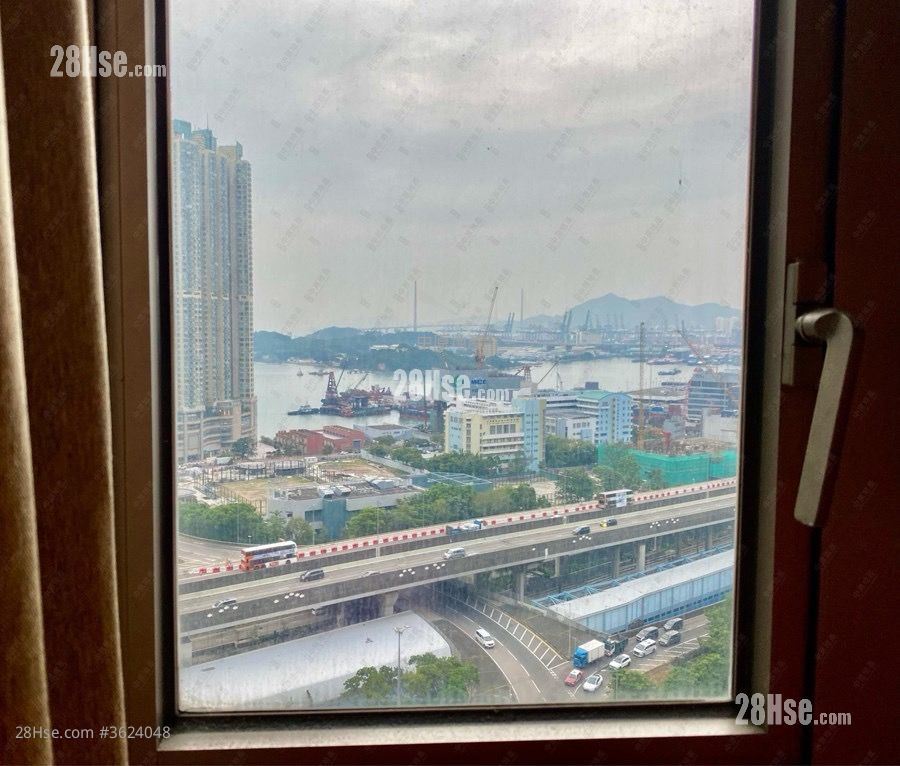 Harbour Green Sell 3 Bedrooms 541 ft² Harbour Green Sell 3 Bedrooms 541 ft²