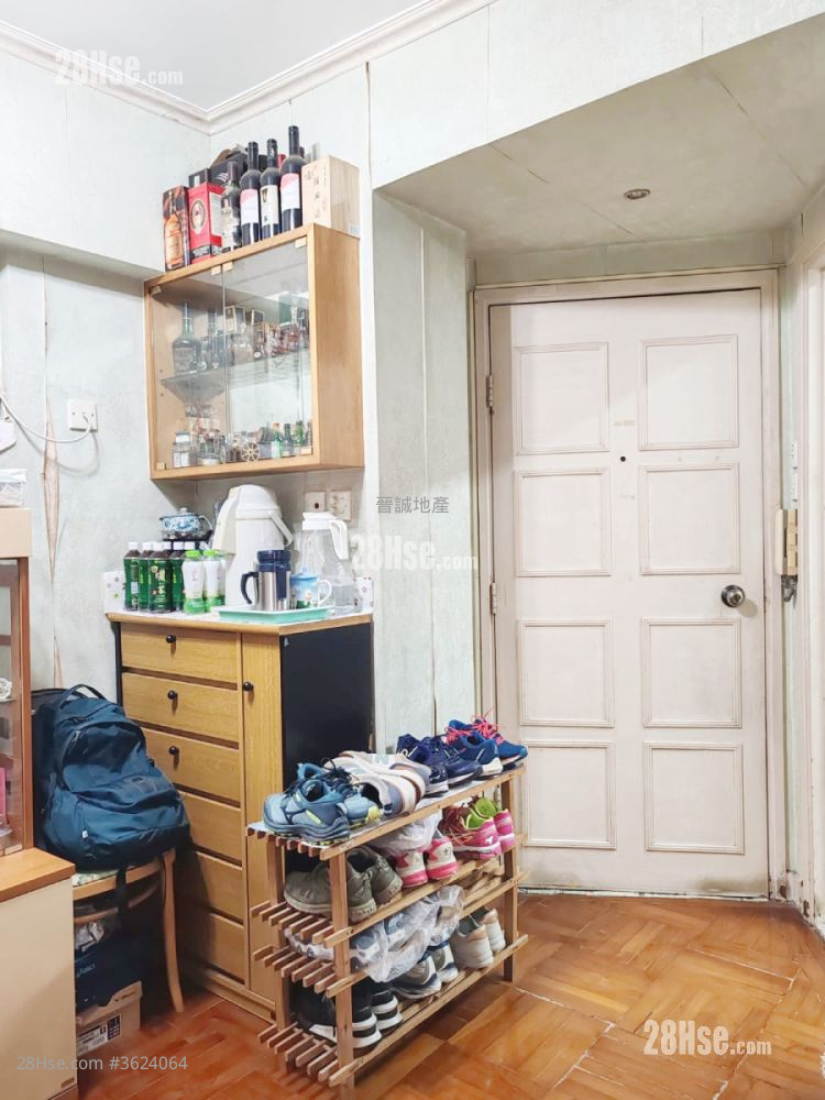 浪翠園 售盤 2 房 , 1 浴室 454 平方呎 浪翠園 售盤 2 房 , 1 浴室 454 平方呎