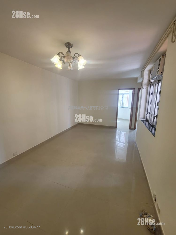 Telford Gardens Sell 2 Bedrooms , 1 Bathroom 517 ft²