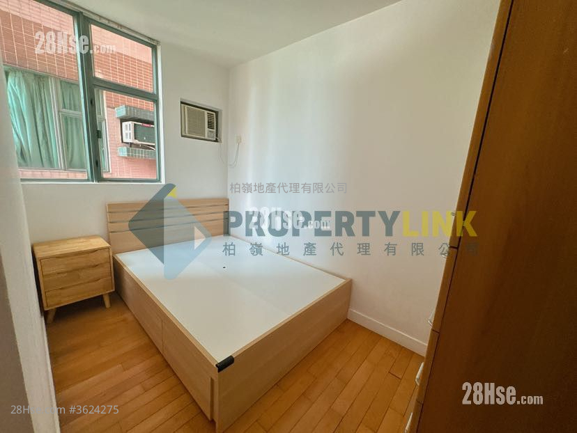 Queen's Terrace Rental 2 Bedrooms , 1 Bathroom 411 ft² Queen's Terrace Rental 2 Bedrooms , 1 Bathroom 411 ft²