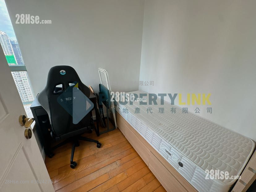 Queen's Terrace Rental 2 Bedrooms , 1 Bathroom 411 ft² Queen's Terrace Rental 2 Bedrooms , 1 Bathroom 411 ft²