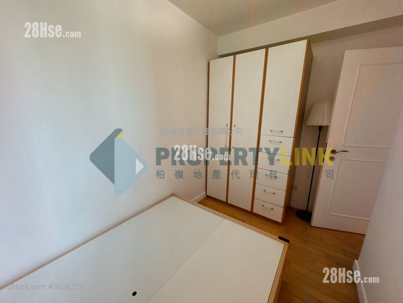 Queen's Terrace Rental 2 Bedrooms , 1 Bathroom 411 ft² Queen's Terrace Rental 2 Bedrooms , 1 Bathroom 411 ft²