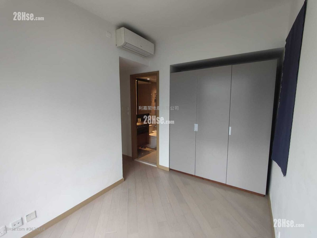 峻巒 售盤 3 房 , 1 浴室 714 平方呎 峻巒 售盤 3 房 , 1 浴室 714 平方呎