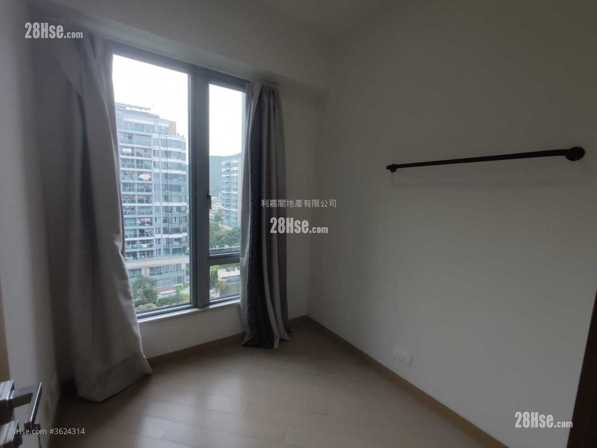 峻巒 售盤 3 房 , 1 浴室 714 平方呎 峻巒 售盤 3 房 , 1 浴室 714 平方呎