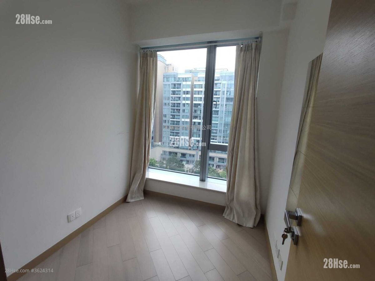 峻巒 售盤 3 房 , 1 浴室 714 平方呎 峻巒 售盤 3 房 , 1 浴室 714 平方呎