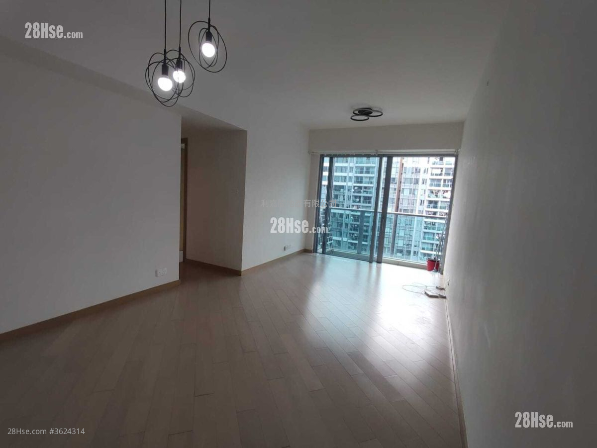 峻巒 售盤 3 房 , 1 浴室 714 平方呎 峻巒 售盤 3 房 , 1 浴室 714 平方呎