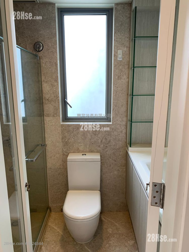 形品 租盤 3 房 , 2 浴室 751 平方呎 形品 租盤 3 房 , 2 浴室 751 平方呎