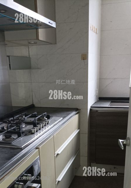 名城 售盤 4 房 , 2 浴室 958 平方呎 名城 售盤 4 房 , 2 浴室 958 平方呎